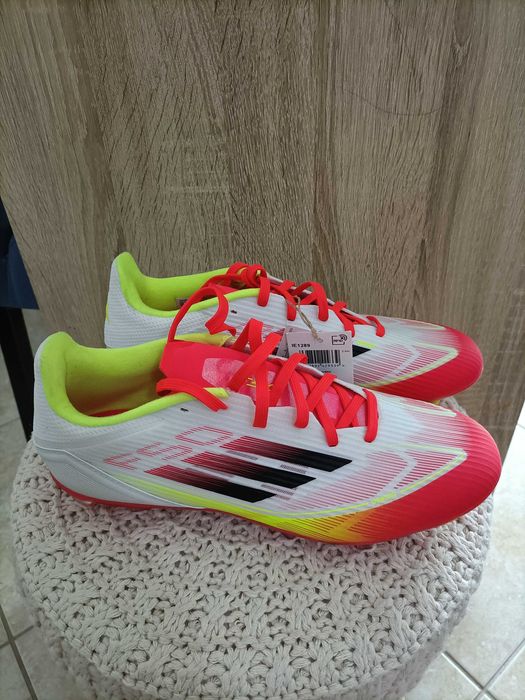 Vendo: chuteiras Adidas F50 Pro FG - tamanho: 45