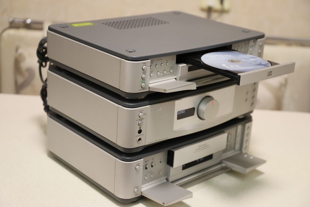 Sony  TA - VF 1   + блютуз колонка