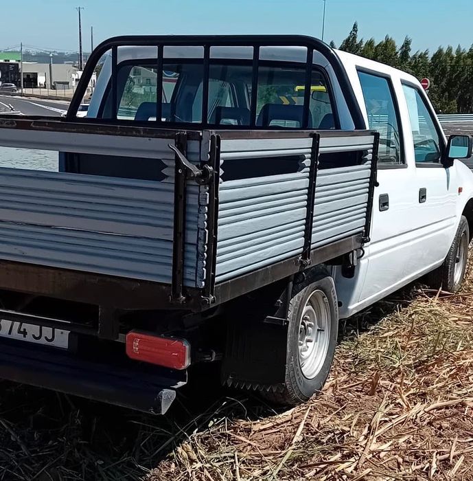 Carrinha de caixa aberta - 6000€