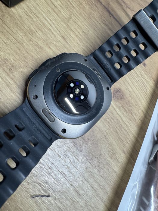 Samsung Galaxy Watch Ultra 1