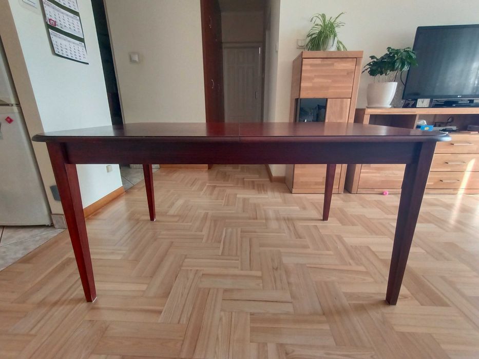 Stół rozkładany i 6 krzeseł kolor mahoń stan do renowacji