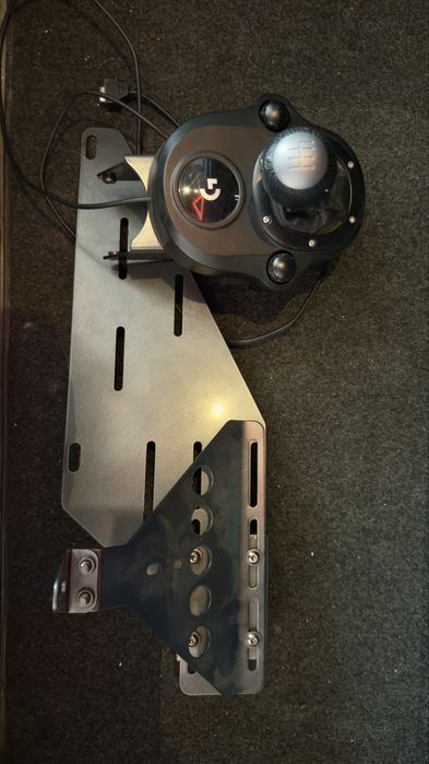 Playseat Evolution Pro  Redbull Racing + g29