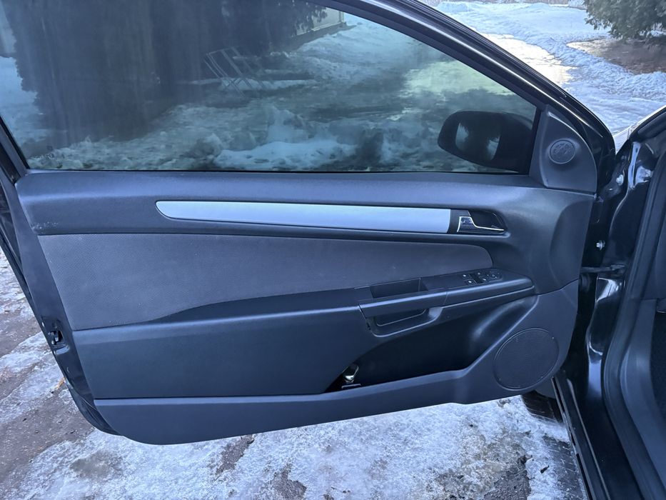 Продам Opel astra H