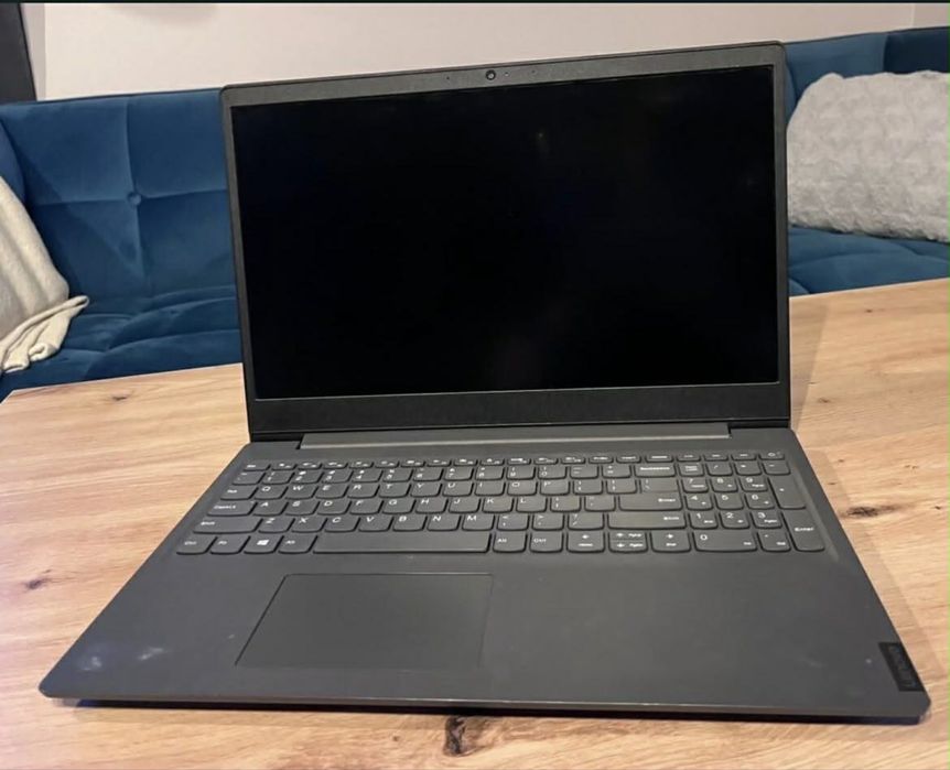Laptop Lenovo V15-ADA