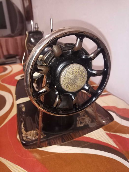 Maquina de costura antiga