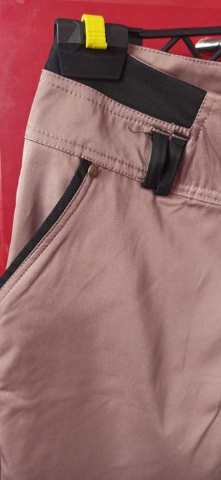 Брюки нові класні