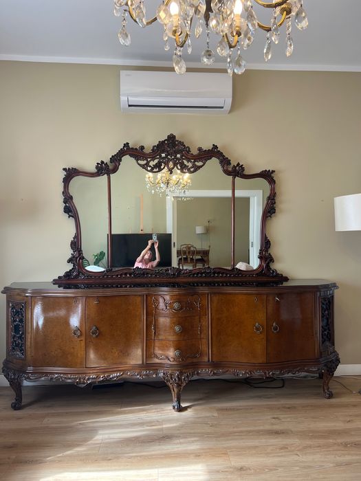 Kredens i duże  lustro zdobione