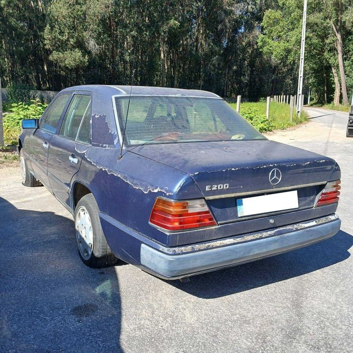 Mercedes W124 200D 2.0D de 1996 - Peças Usadas