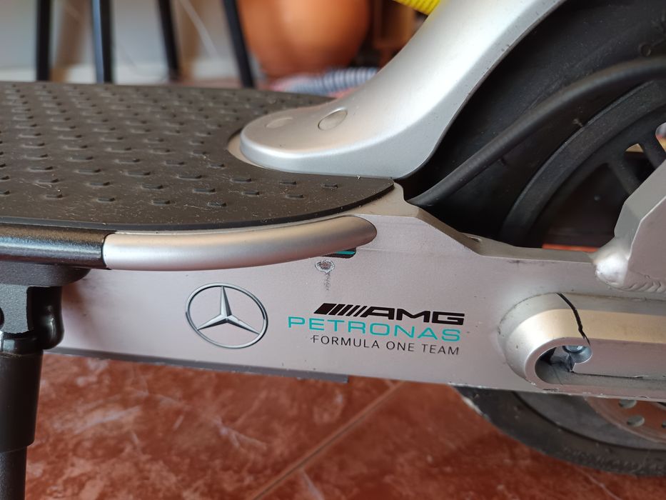 Trotinete Elétrica Xiaomi AMG petronas F1