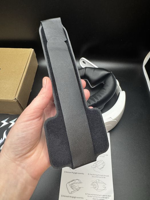 кріплення для гарнітури віртуальної реальності