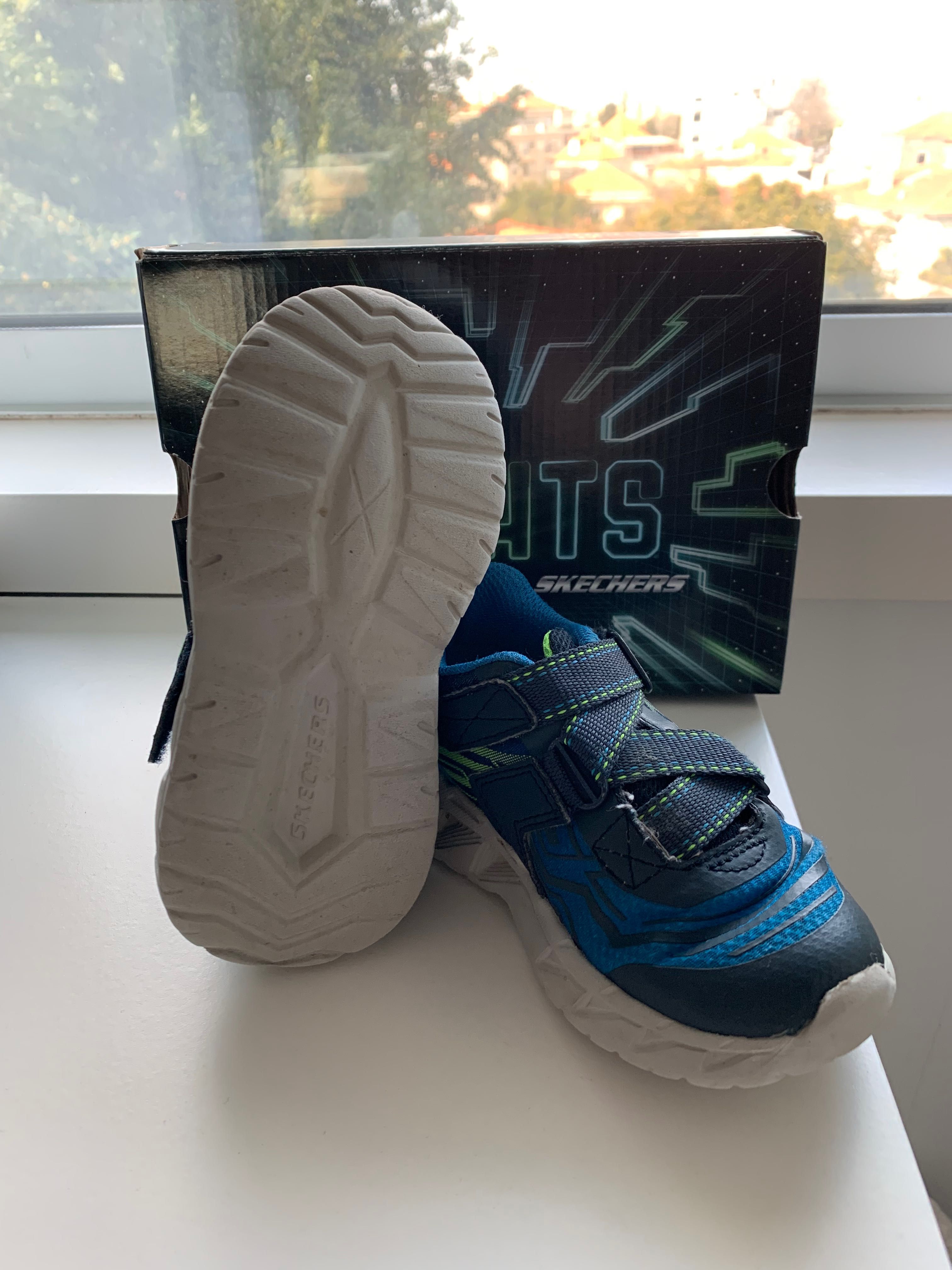 Sapatilhas skechers luzes 2025