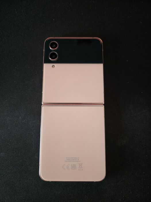 Samsung Galaxy Z Flip 4 uszkodzony ekran