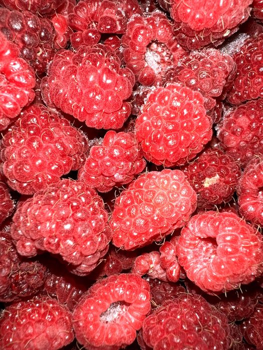 Малина, ожина, слива заморожені