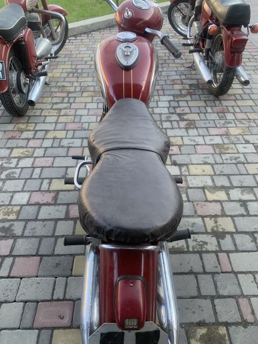 Продаж мотоциклів