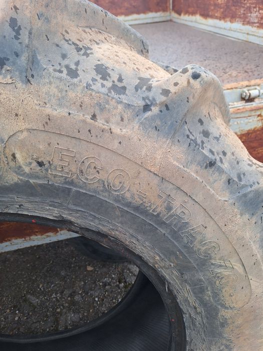 Sprzedam opony rolnicze 480,70,28.