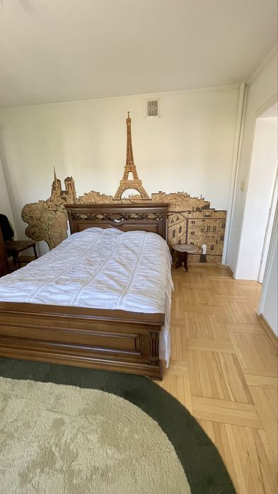 Продається будинок з басейном та сауною