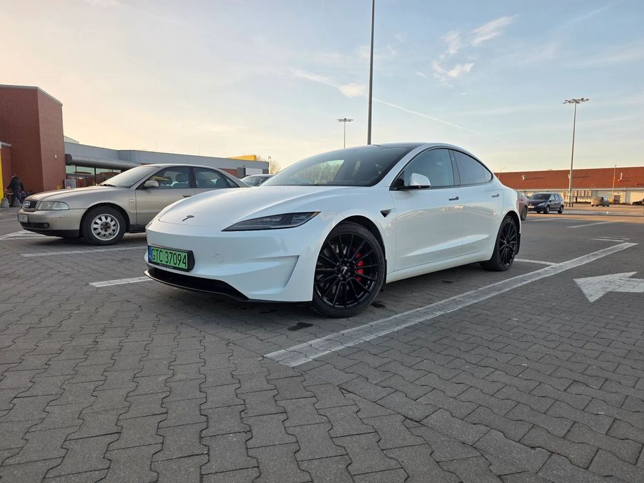 Tesla Model 3 Tesla Model 3 Performance 2025