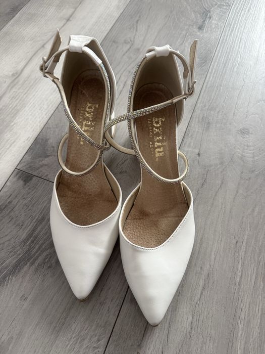 Buty slubne brilu