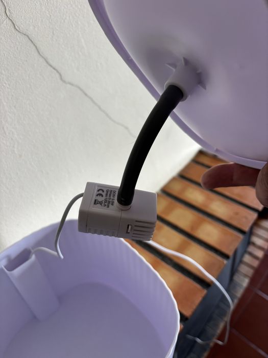 Dispensador de água para gatos