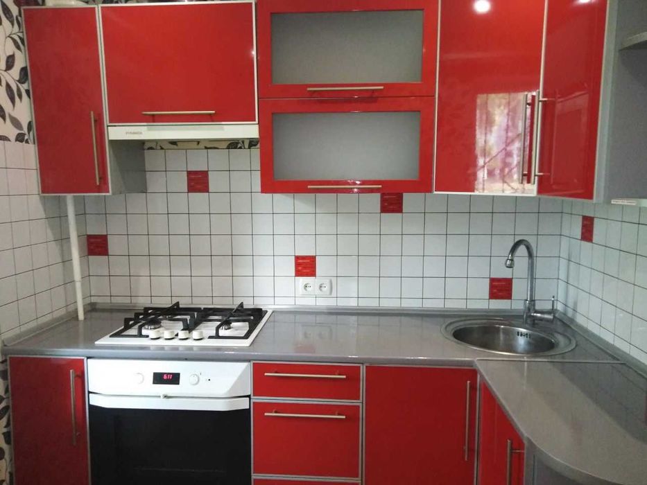 Продам 1 комнатную квартиру в центре Космоса