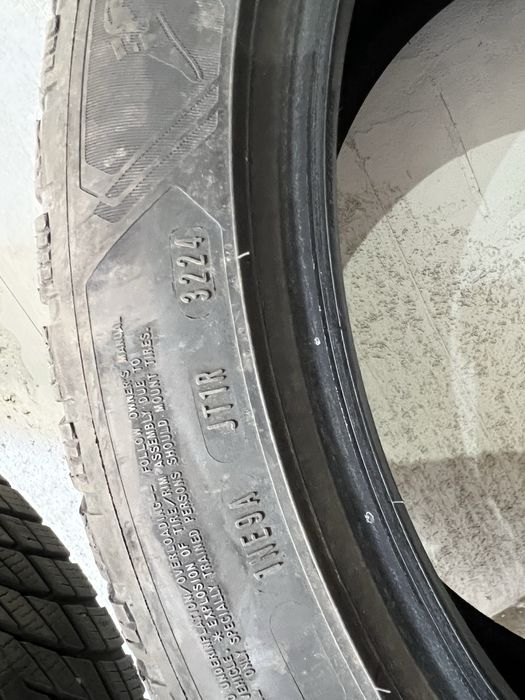 Шини 235/45 R20 Good Year Ultra Grip Performance 3