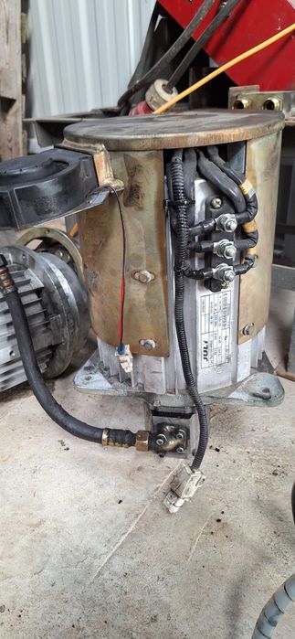 Silnik elektryczny z pompą