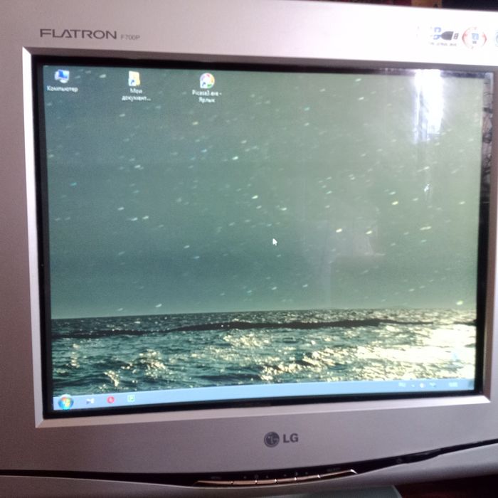 Монитор LG Flatron 17"