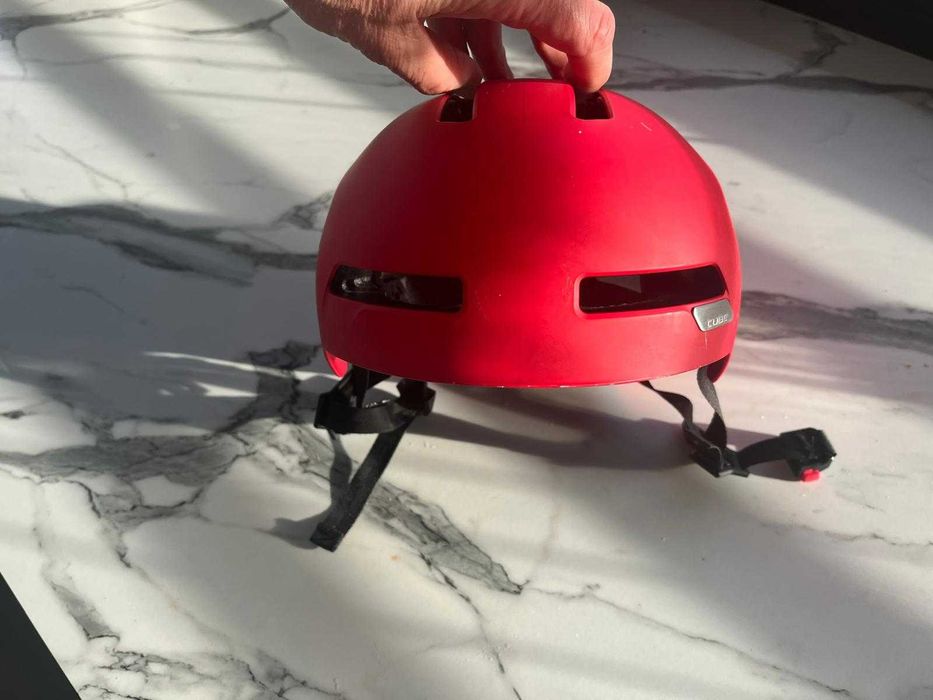 Kask rowerowy , dziecięcy , czerwony CUBE