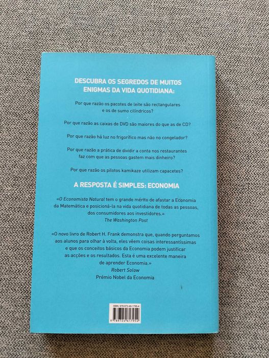 Livro "O economista natural " de Robert H. Frank