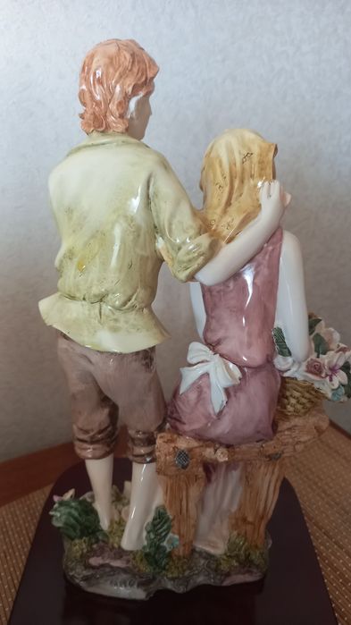 Статуэтка жанровая