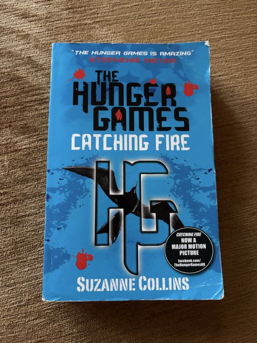 The hunger games catching fire . Suzanne Collins
