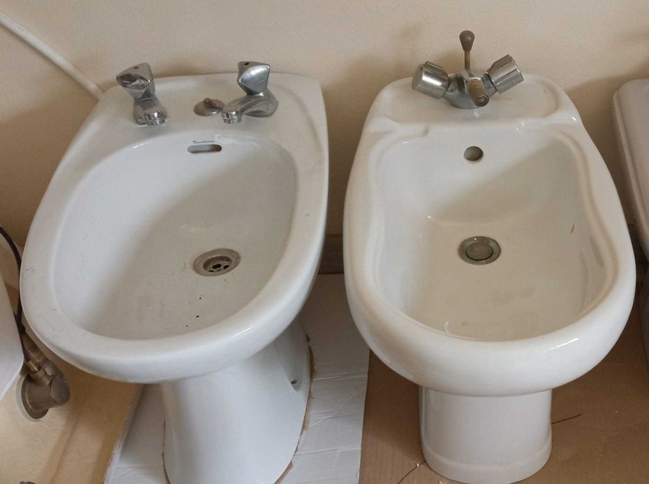 Bidés e outras loiças sanitárias em segunda mão e bom estado