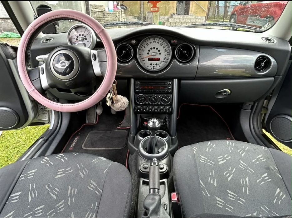 Mini Cooper 1.6 benzyna