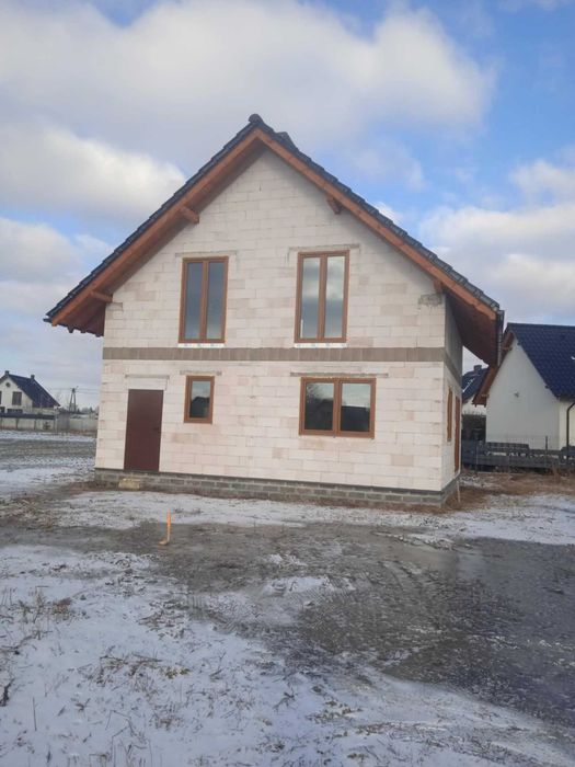 Nowy dom. Stan surowy zamknięty.