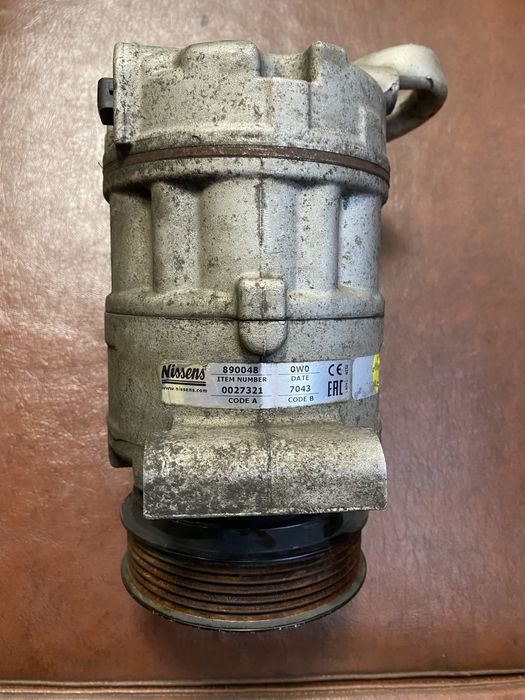 Компресор кондиціонера Nissens 890048 (Volkswagen T5)