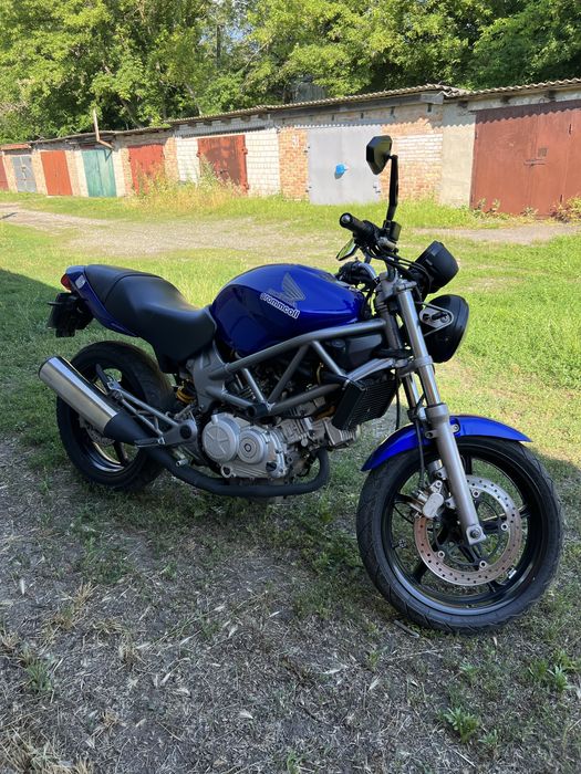 Honda vtr 250 2006 рік