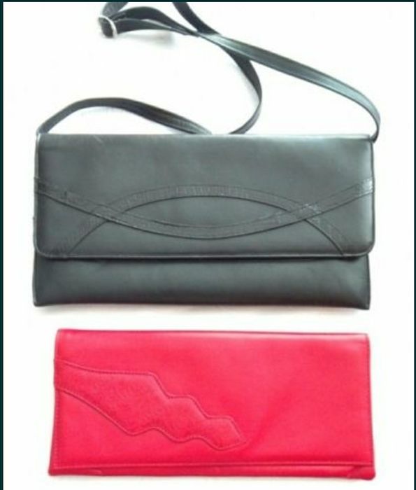 Torebka kopertówka
kolor czarny