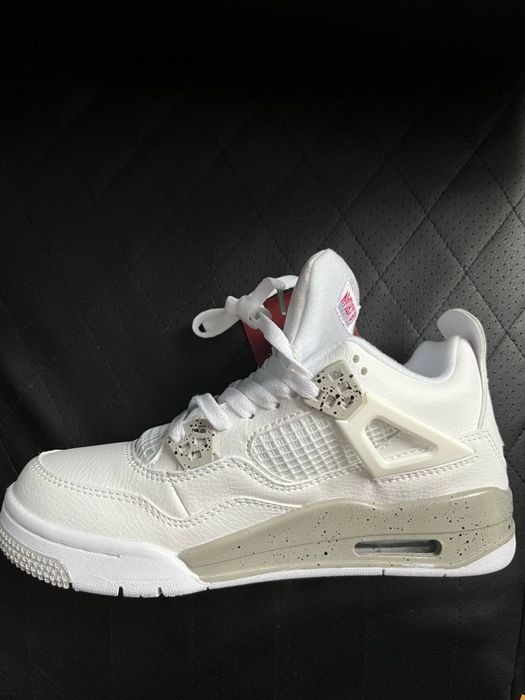 Air Jordan 4 Retro