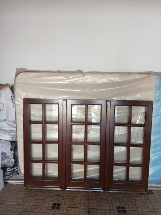Janela de Madeira para Quarto