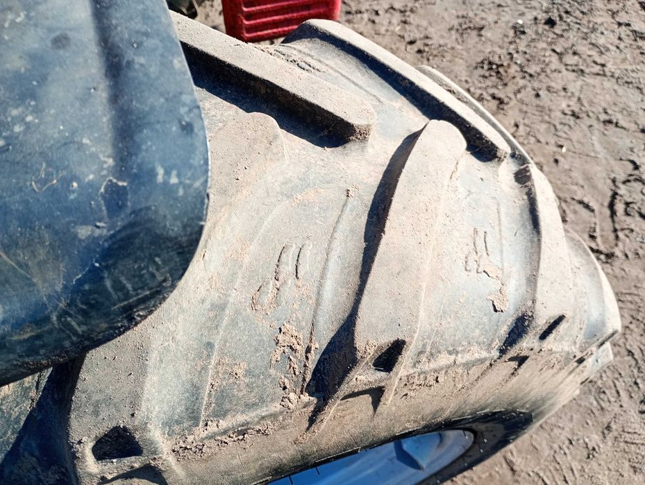 Opony 320/70/ R20