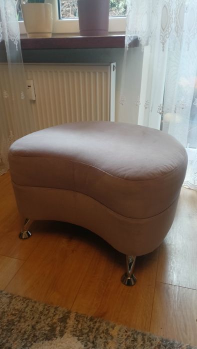 Pufa, otwierana, jak nowa.