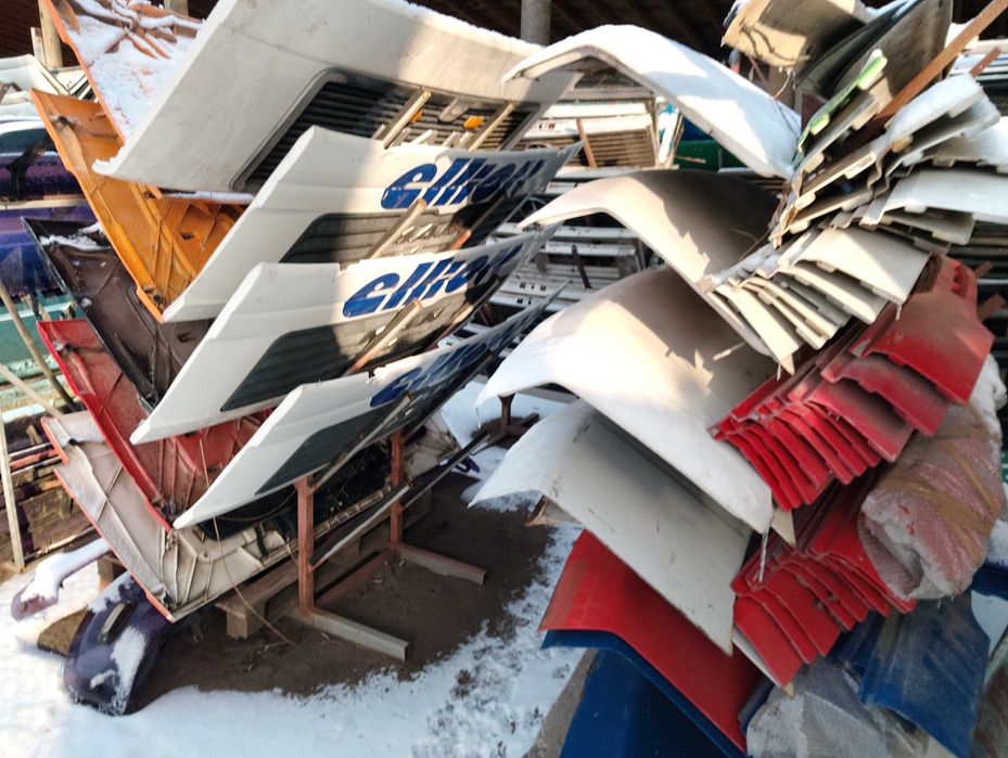 Розборка вантажних автомобілів кабіни