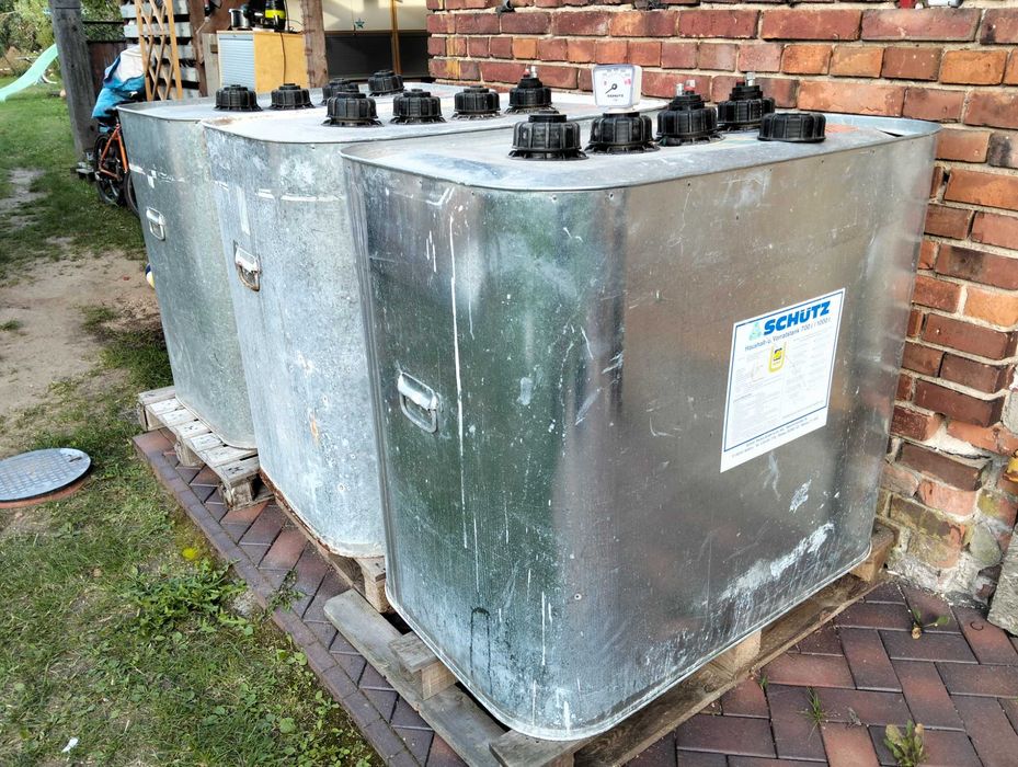 Zbiornik Schutz 700l na olej opałowy, napędowy, dwupłaszczowy.