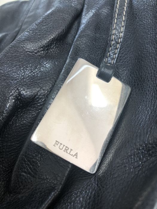 Furla torebka na ramię czarna skórzana