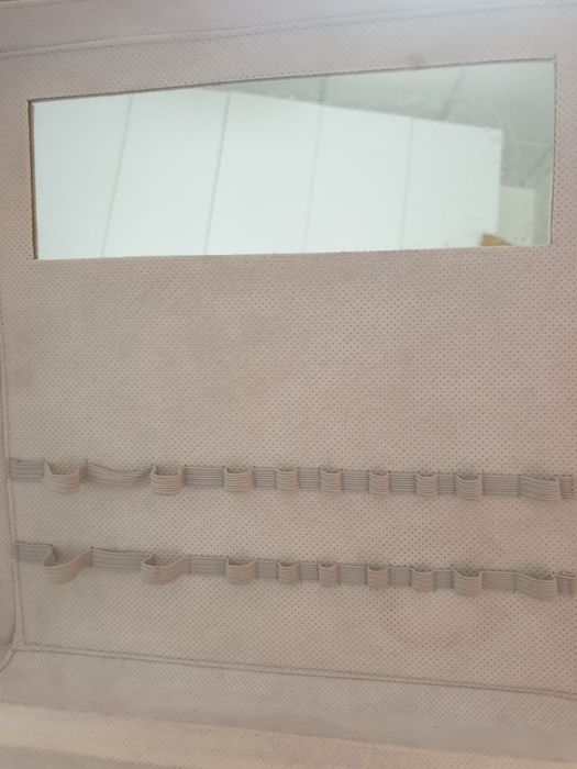 Mala de maquilhagem vazia64739851657729122