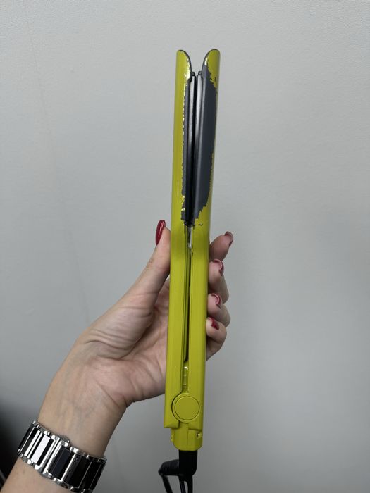 Вирівнювач для волосся