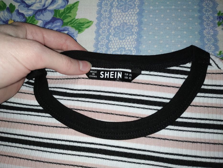 Топ короткий в полоску