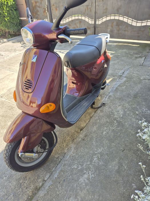 Piaggio vespa et4