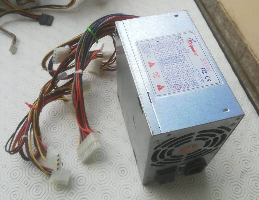 Fontes de Alimentação (de 300 até 500 Watt) para Computadores de Secre