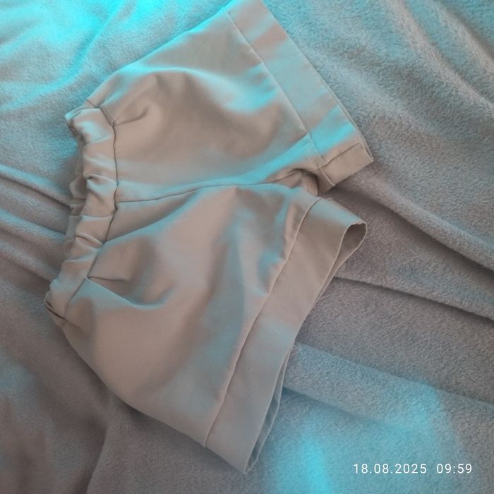 Eleganckie krótkie spodenki dla dziecka